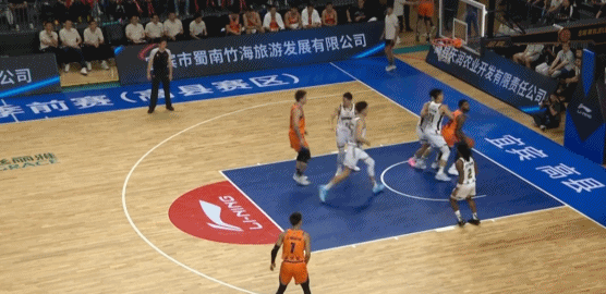 浙江新昌通报“传销头目出狱办书院打孩子”