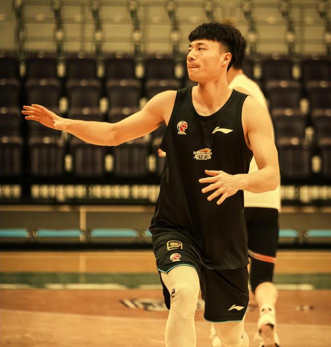 莫雷托丨阿玛德、乌加特?