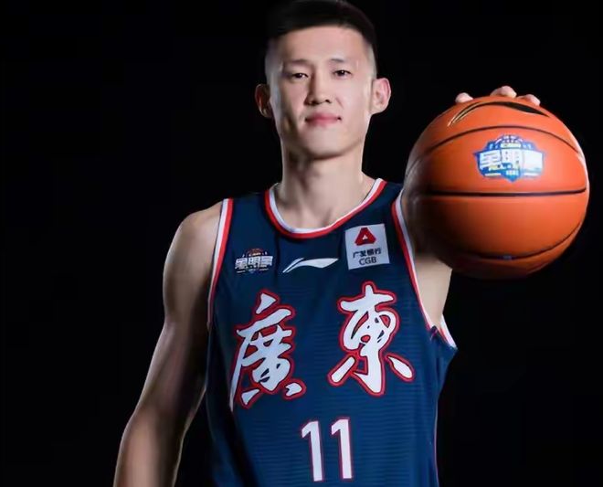 试训同曦男篮!李奕臻或被广东队清洗,朱芳雨至少裁掉3人?