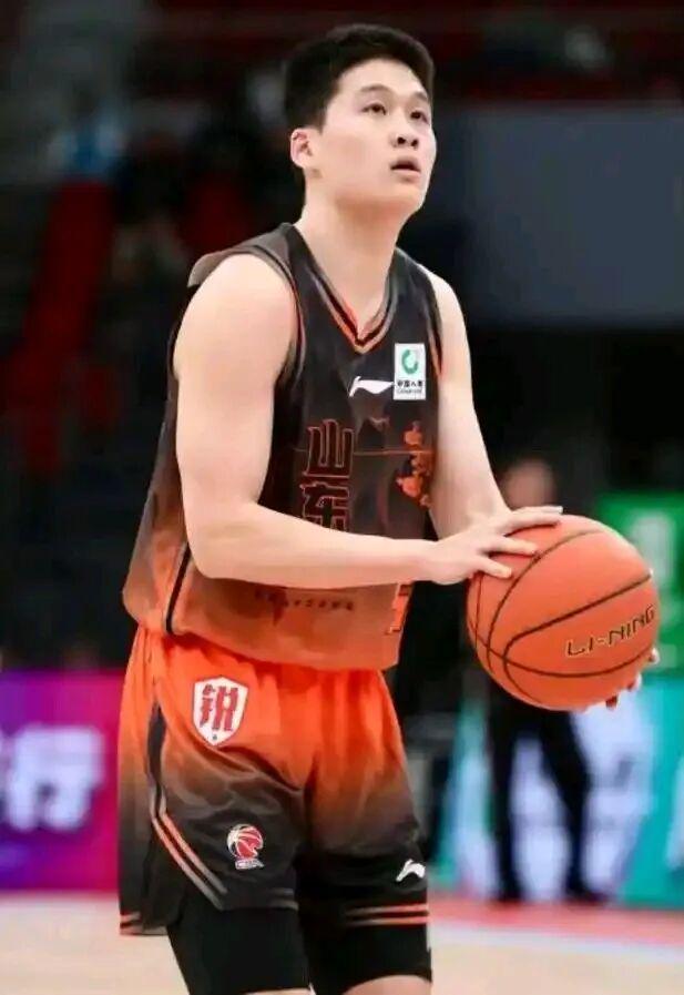 英格兰头号罪人!52岁图赫尔还剩50分钟就死守+换2后卫 球员落泪