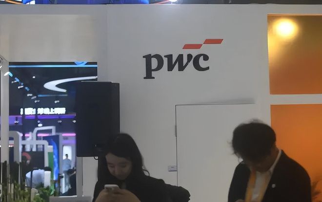 穆里尼奥狂打脸!皇马高价新援刚签一年就被弃,名宿直接打差评