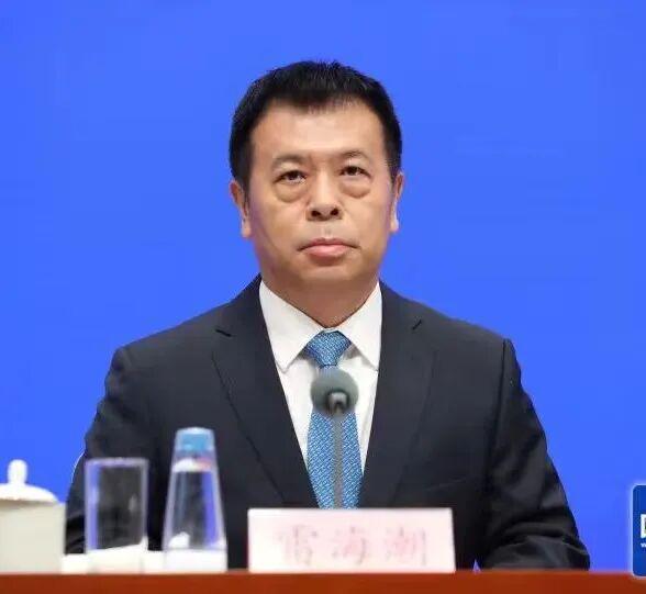 一双战靴,双向奔赴!东风风神为楚超襄阳队全员换战靴