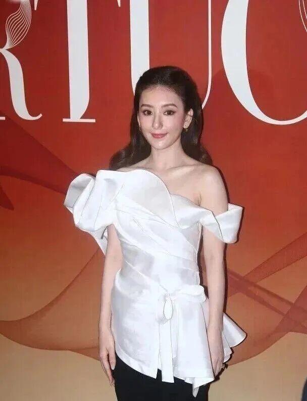 曝詹姆斯有望联手字母哥，迈阿密是在创造神话还是笑话