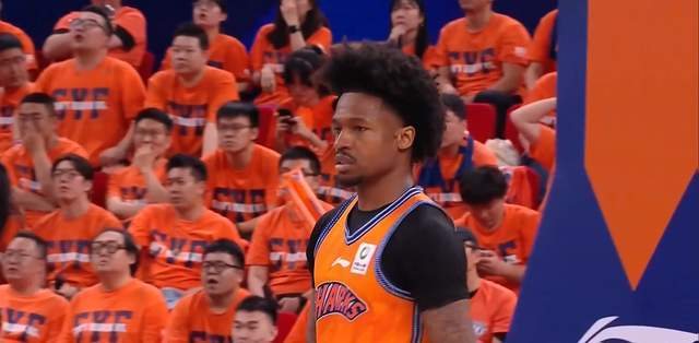 阿尔瓦拉多3年超过1400万美元回归尼克斯续约评级：A