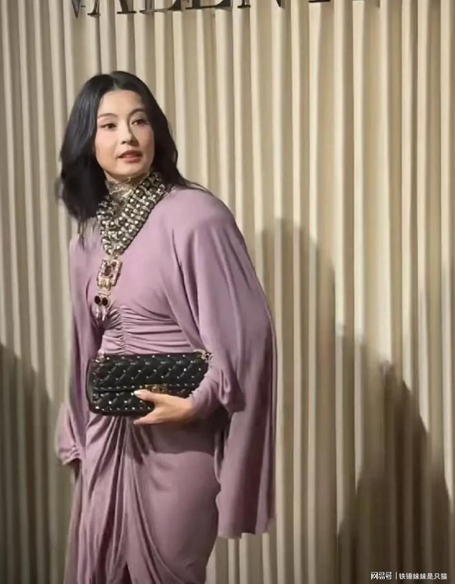 YSL推出透明男鞋,网友:感觉闻到了脚臭味