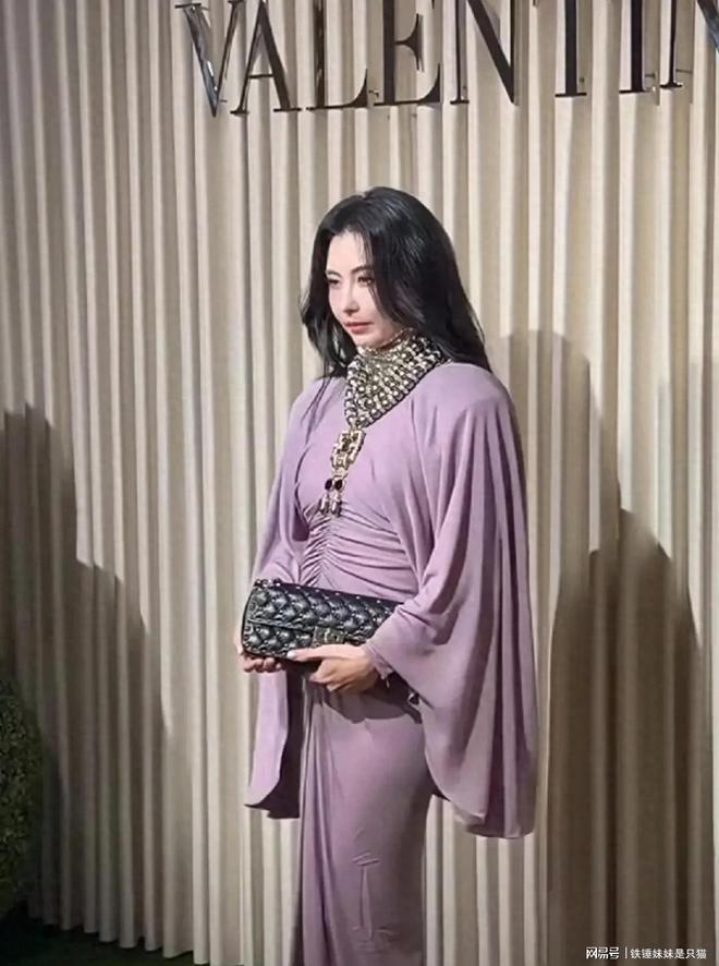 YSL推出透明男鞋,网友:感觉闻到了脚臭味