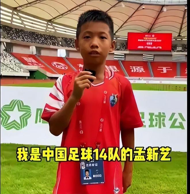 官宣2大强援后，鲁媒再爆猛料，大牌内援还在谈，邱彪为帅位拼了