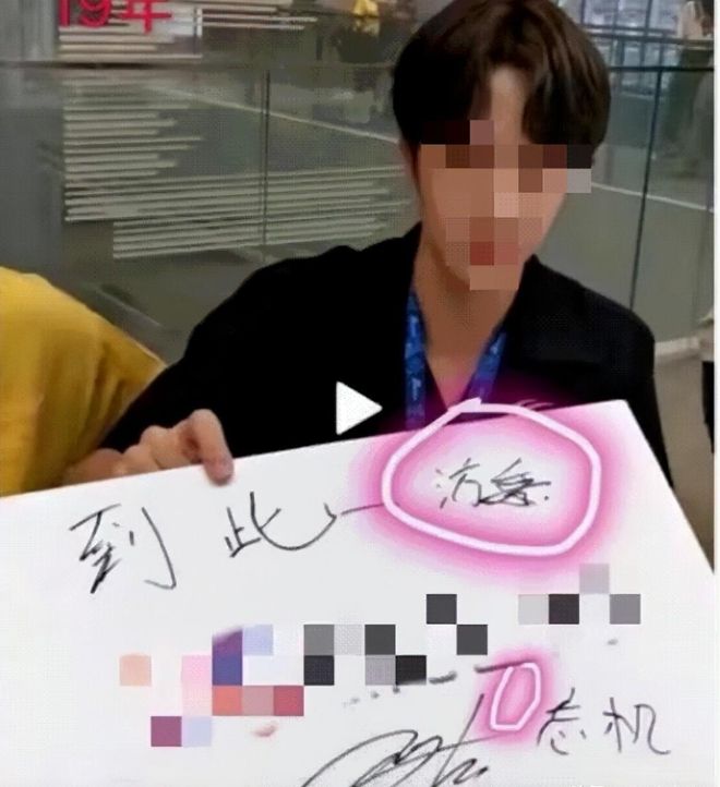 埃及国防部发图:"阵风"战机与中方歼