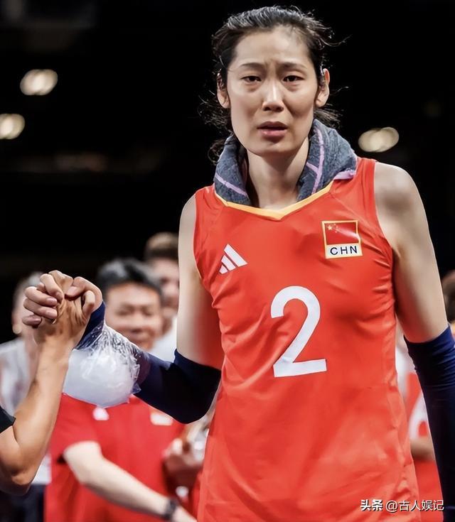 身家数十亿，养15位明星当情妇，每人百万包养费，只可惜结局凄惨